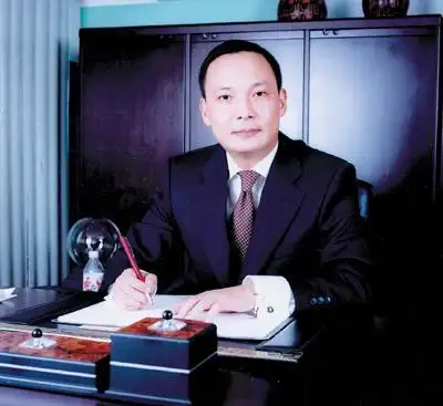 罗蒙·盛静生:被"红帮"推到台前的总裁