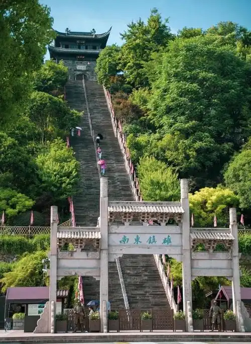 浙江省首个获批国家历史文化名城的县级市临海市