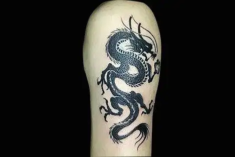 精美的龙图腾纹身图案