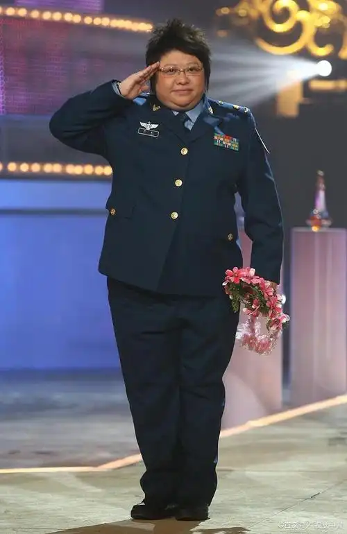 军衔高到惊人的十位演员,金星老师真是深藏不露!