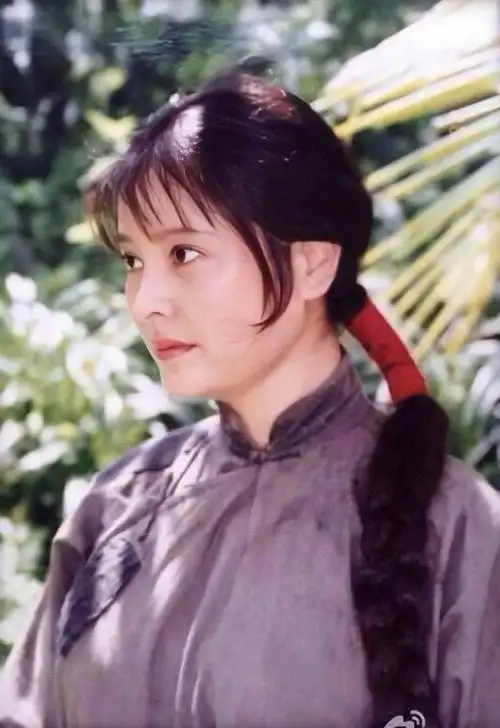 演员梁丹妮:十年低谷换来内心解放