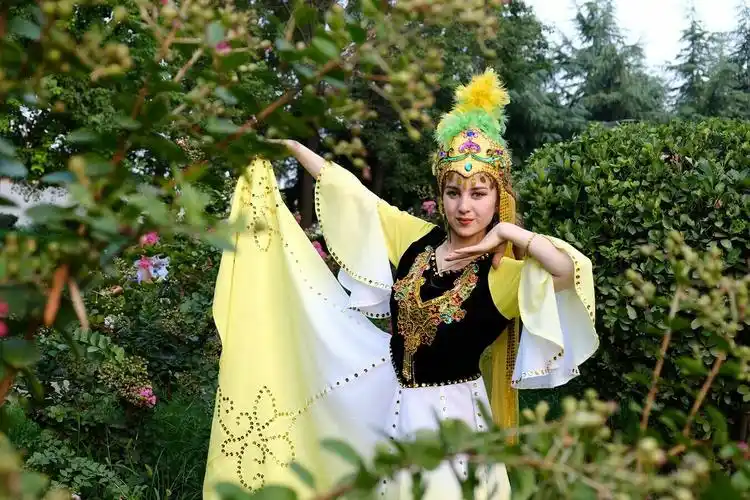 再拍新疆阿克苏美女 阿依古丽