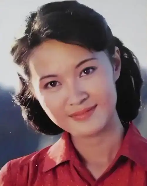 方舒:被屠洪刚抛弃,独自抚养女儿20年,那英爆出她的难言之隐