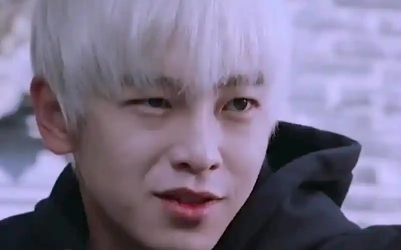 【彭昱畅|白发】彭彭白发真的是yyds啊!跪求白发半永久,哈哈!