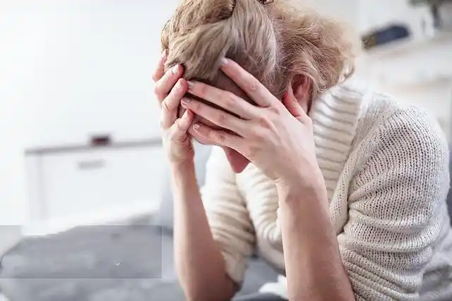 双相障碍:父母如何面对女儿的情绪波动?