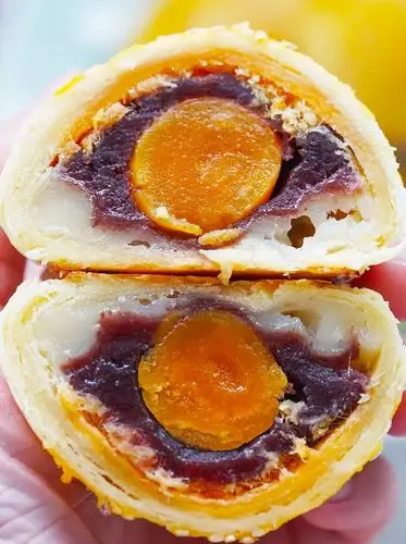 中秋不想吃月饼就做个搭配最完美的蛋黄酥吧