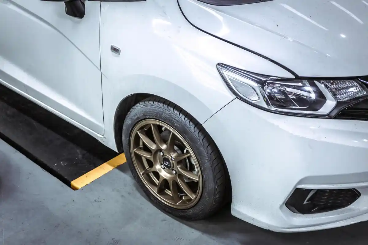 本田飞度改装16寸轮毂分享