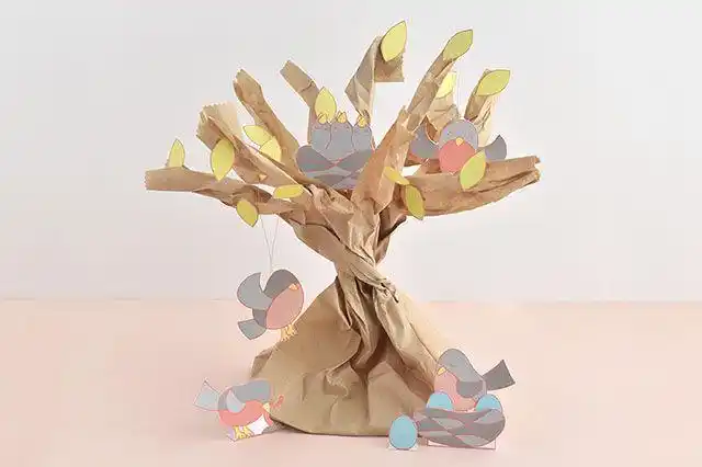 儿童环保手工:回收牛皮纸袋制作小鸟乐园(步骤图解)