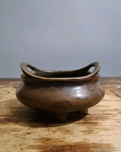 清仿明洞桥耳宣德炉