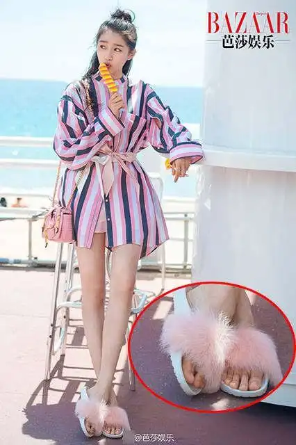 粉丝当时都炸了,纷纷艾特关晓彤问她脚趾咋回事,后来粉丝微博才出来说