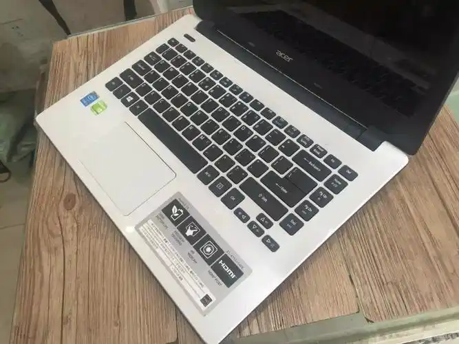 宏碁e5-471g i5 4210 4g 500g 820 2g