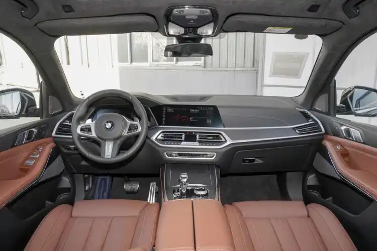 宝马x7内饰-后排-扭矩-易车