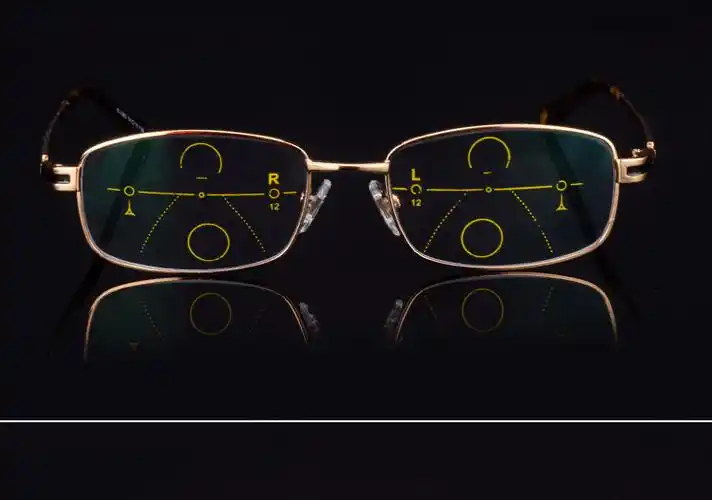 新款老花镜男远近两用渐进多焦点双光眼镜太阳变色智能变焦老光镜