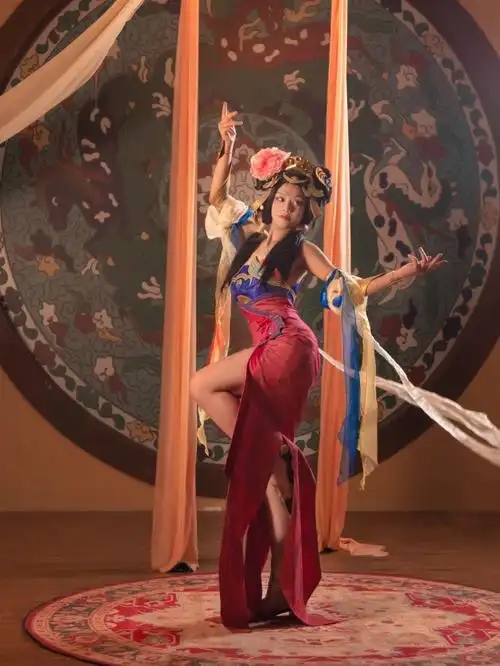 云想衣裳花想容杨玉环cos