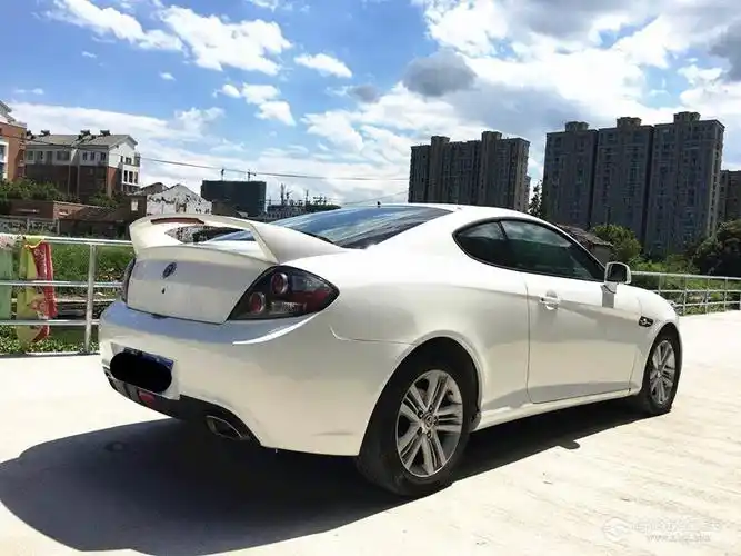 现代酷派2.0双门跑车 白色车主急售车况精品