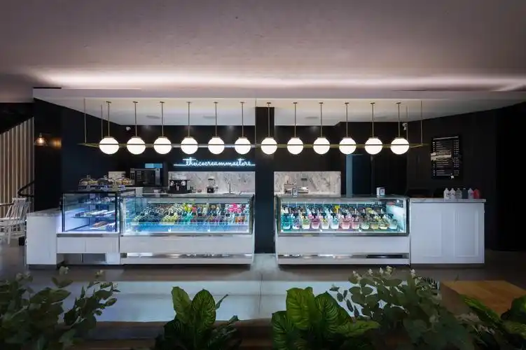 冰淇淋冷饮店装修设计图