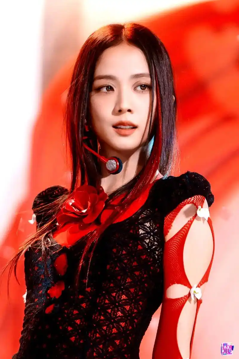 金智秀jisoo人气歌谣舞台官方高清图