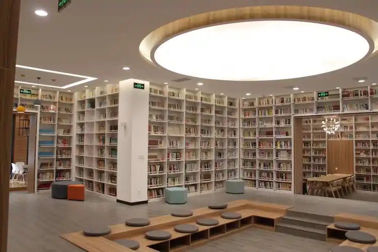 书香校园,润物无声 ——郑州市第107高级中学举行图书馆文化设计方案