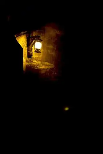 非凡诗社翁堂明作品推送山那边有一盏灯火