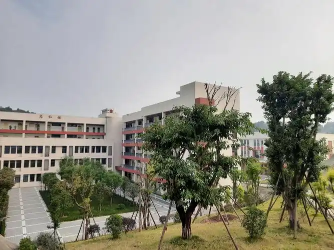 【最美校园竞晒】 成都简阳市石桥初级中学-四川文明网