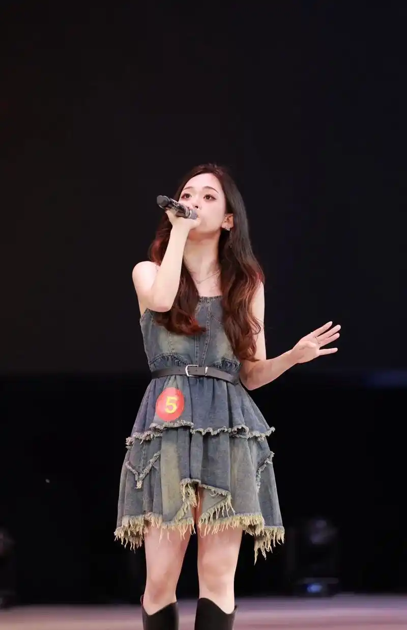 人生照片🈶 非常难忘的经历.#校园歌手大赛 #舞台 #女 - 抖音