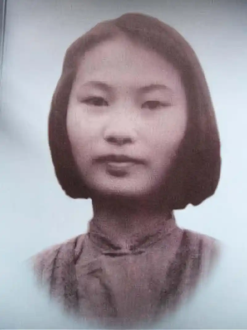 女红军黄富群,死前遭受了多么耻辱的刑罚?两个月酷刑接连不断