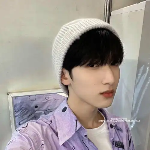 严浩翔同款米白色毛线帽子tnt男女短秋冬韩版日系潮瓜皮针织冷帽