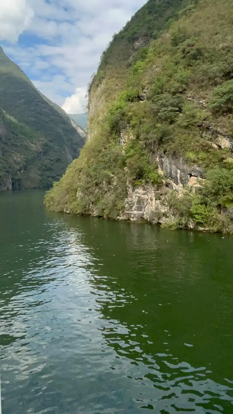 巫山小三峡.本来不在计划中的冷门景点,来之前看到网图,也没有 - 抖音