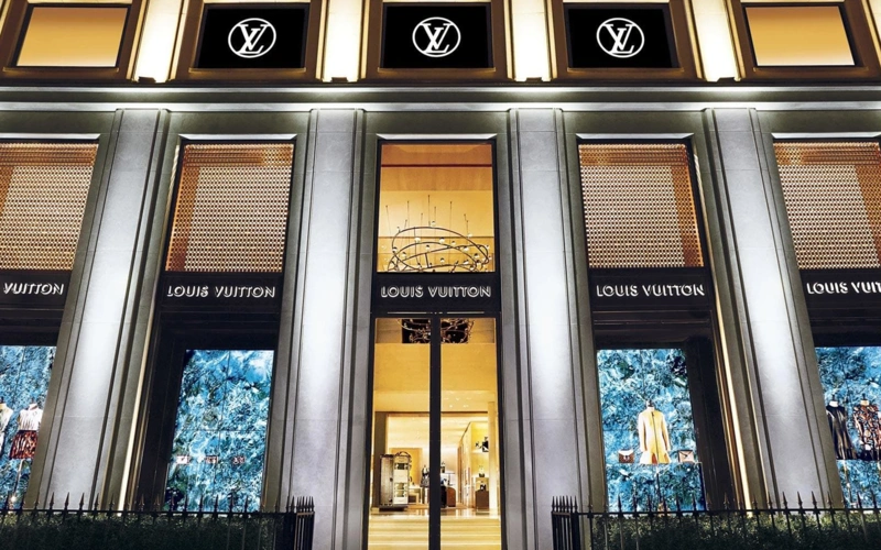 巴黎奢侈品店聚集地蒙田大道,带你围观每一家时尚店铺