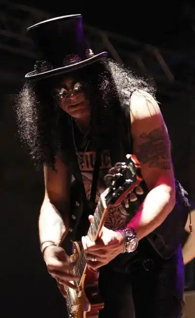 slash作为一名殿堂级吉他手,技术却被大部分新人完爆?