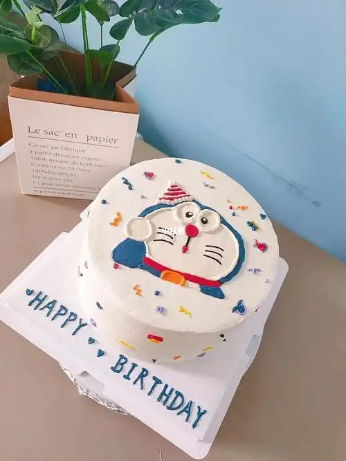 奶油霜手绘  #手绘  #生日蛋糕  #定制蛋糕  #6寸蛋糕  #哆啦a梦