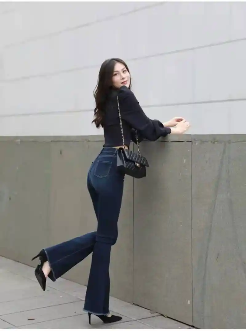 高跟鞋搭配什么衣服好看_look_白色_黑色