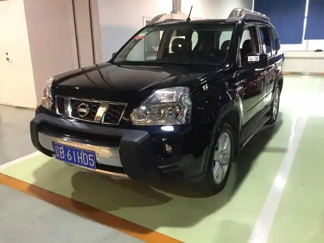 【大连】2011年7月 日产 奇骏 2.5 xl 豪华版 黑色 手自一体