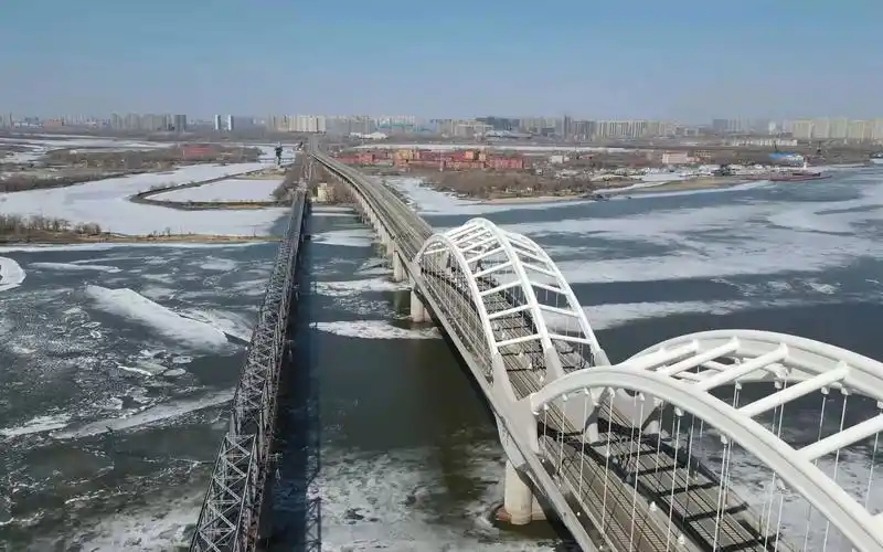 航拍松花江铁路大桥