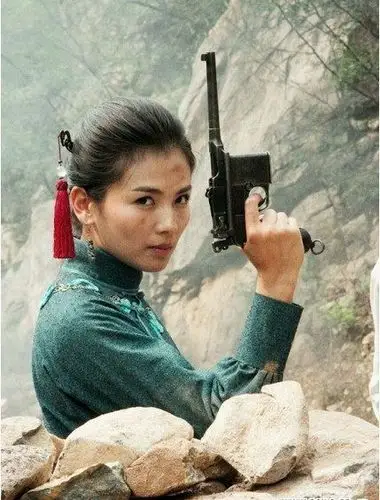 她是中国最美女匪首领不人不鬼24岁被枪毙时说了6个字