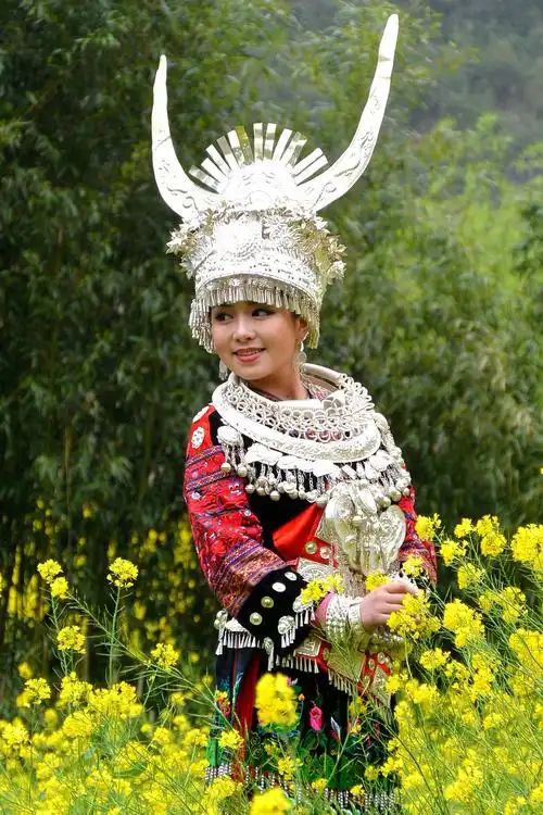 苗族美女 - 美篇