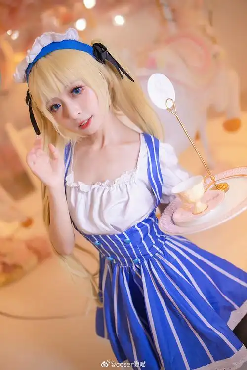 cos路人女主泽村斯潘塞英梨梨coser傻喵