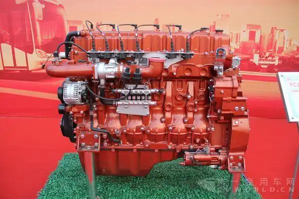玉柴yc6k系列国5天然气发动机 (1).jpg