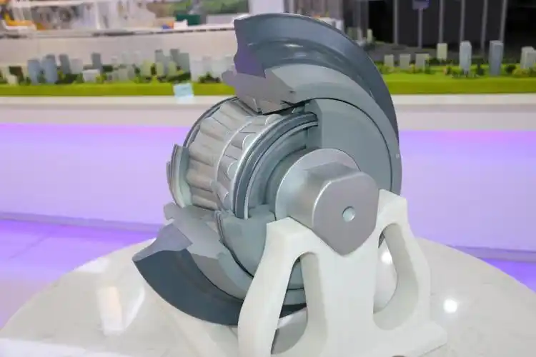 春风隧道开展盾构机常压换刀装置安拆技术比武