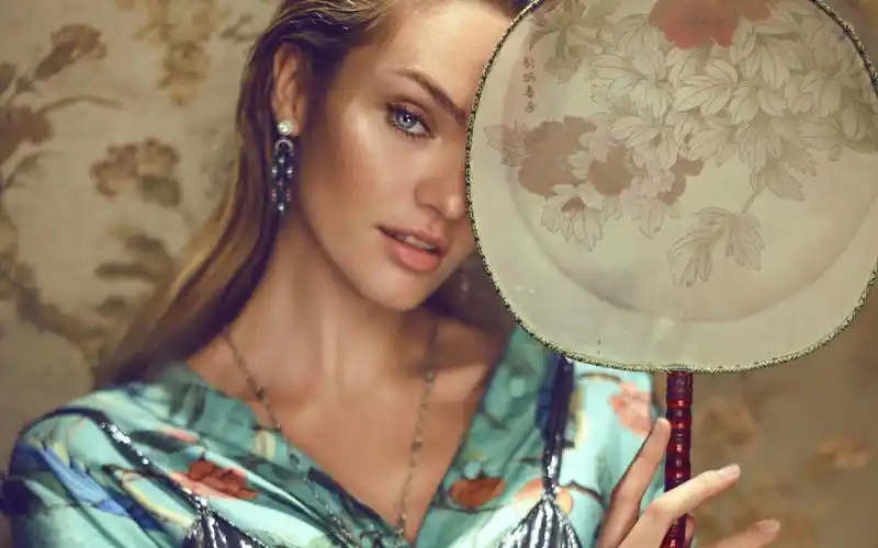 维密天使坎蒂丝斯瓦内普尔中国风性感写真桌面壁纸