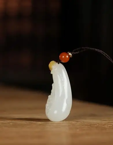 胡锡涛(江苏省玉雕大师) 和田玉籽料财运连连挂件