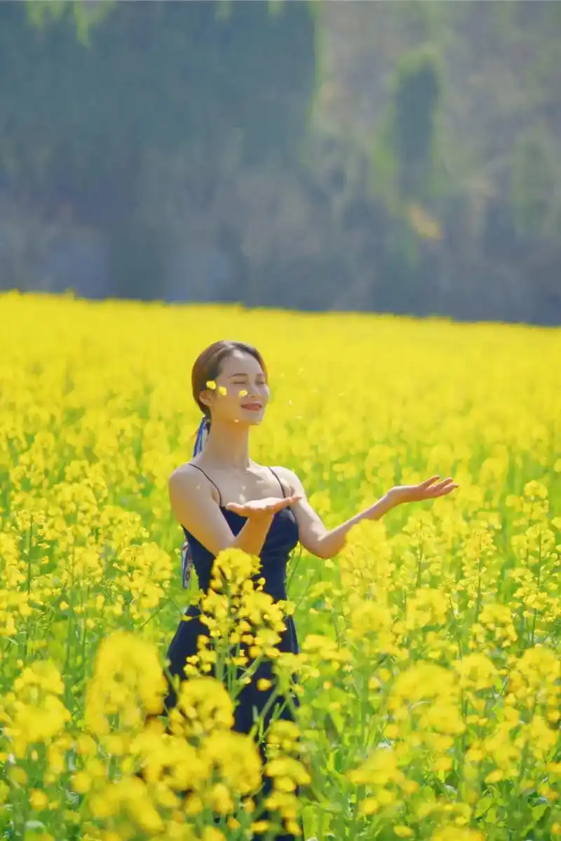 做个内心充满阳光的人,暂放自己阳光般的风采,自信,乐观,坚强 - 抖音