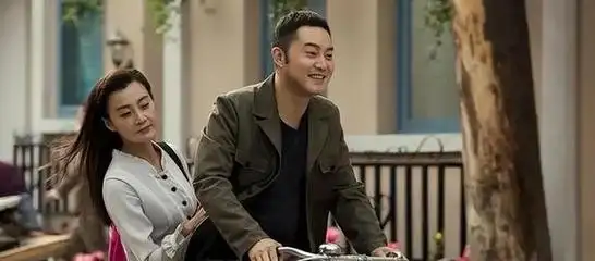 14岁上春晚改名4次都没红前男友花9亿娶到了李小冉