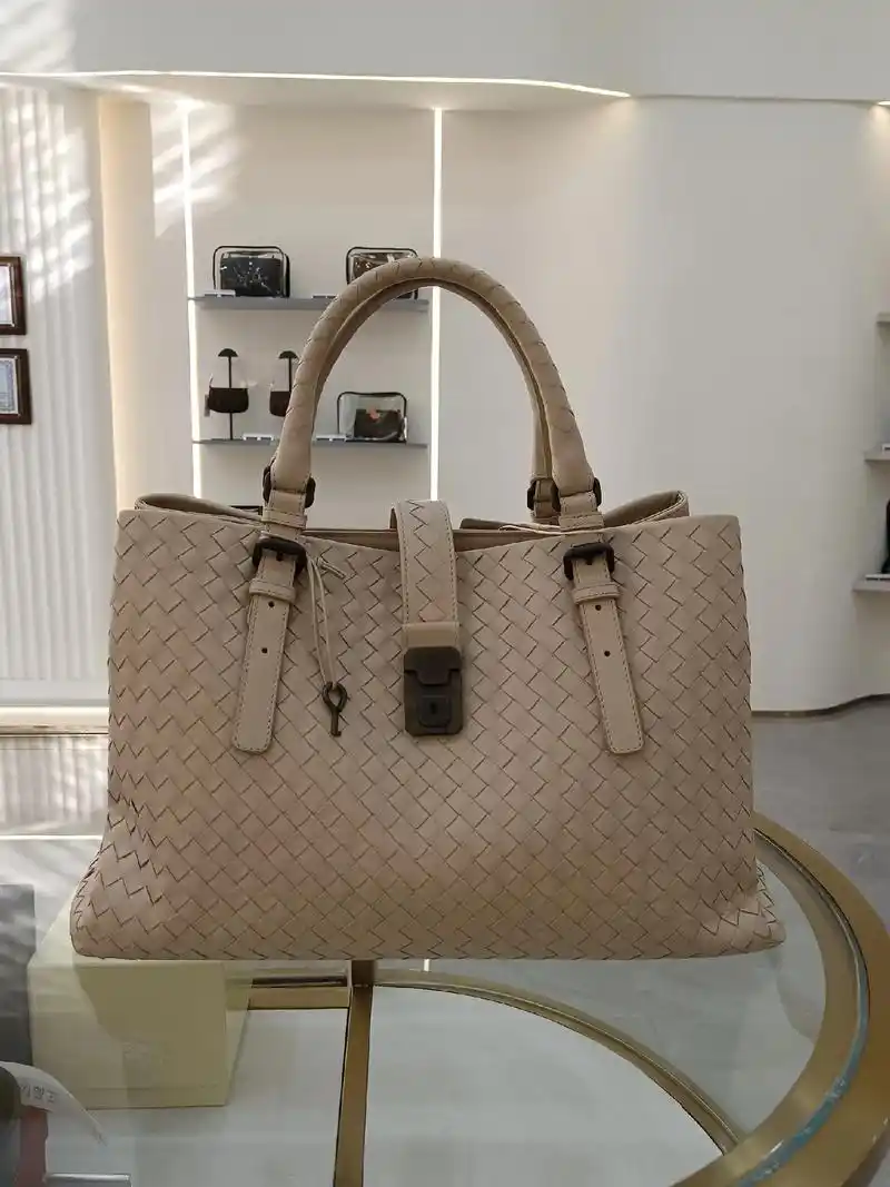 bv葆蝶家罗马编织包.bottega veneta葆蝶家罗马 - 抖音