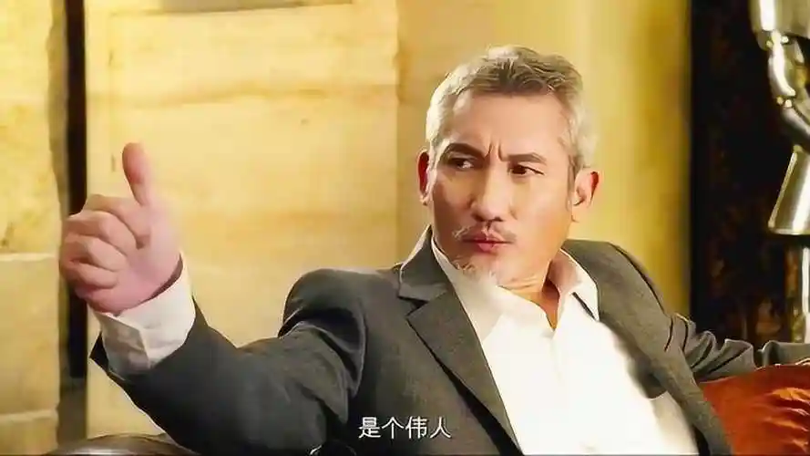 美人鱼:你是燃烧自己,照亮我们,你是个伟人