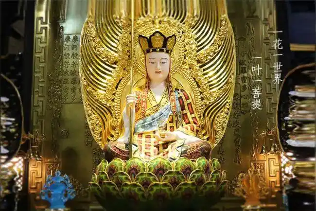 我在佛母寺恭迎地藏菩萨圣诞,很不错呦!