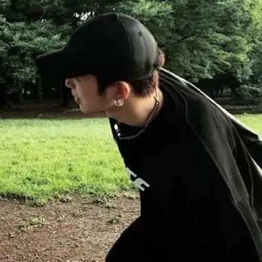 成熟又很冷酷男头 高冷型气质好看帅气男头气质型男_男生头像_美头网