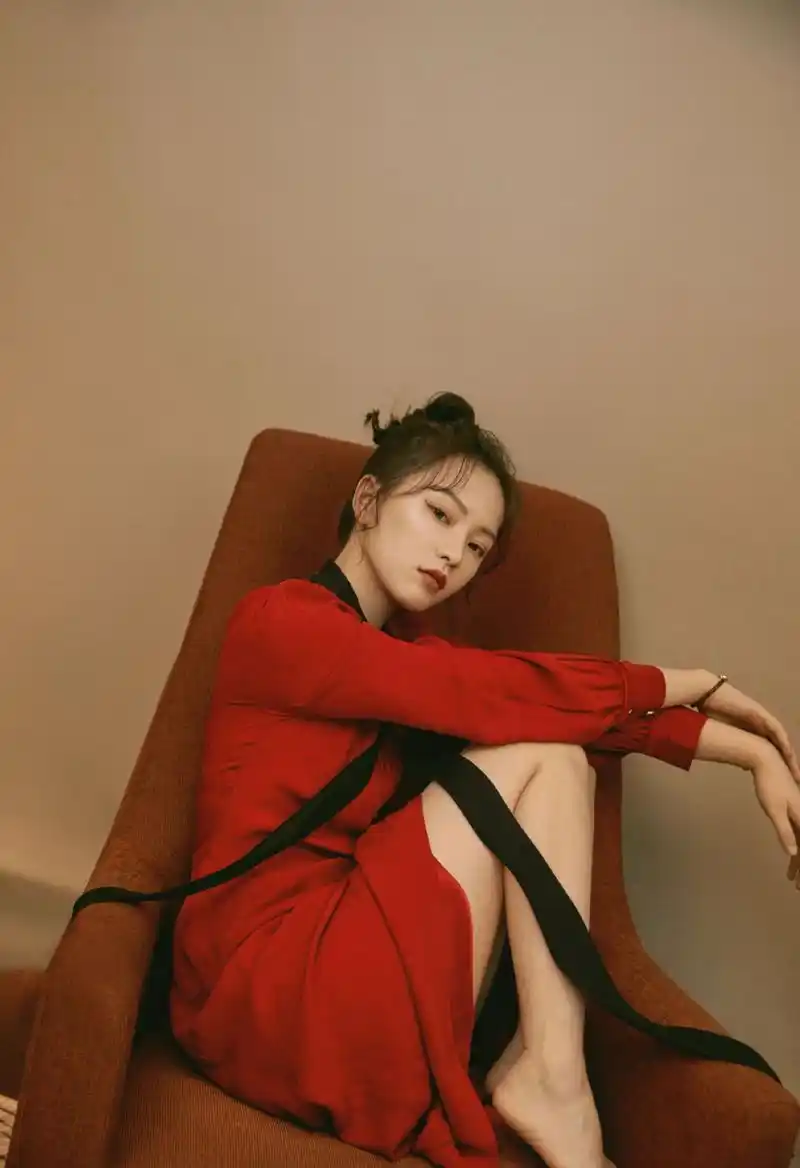 "武大校花"黄灿灿写真美图