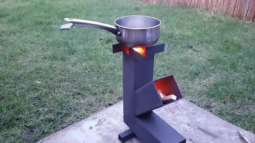 简单的野营火箭炉制作