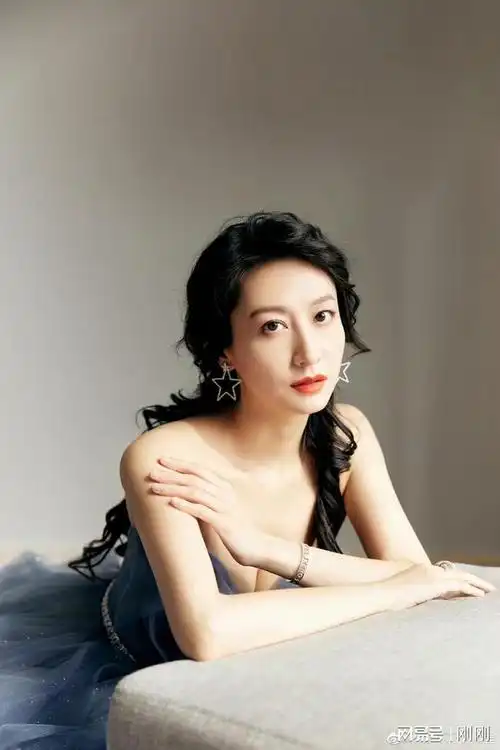 被低估的女神董维嘉